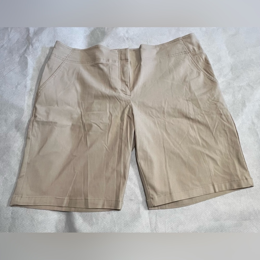 Izod golf shorts